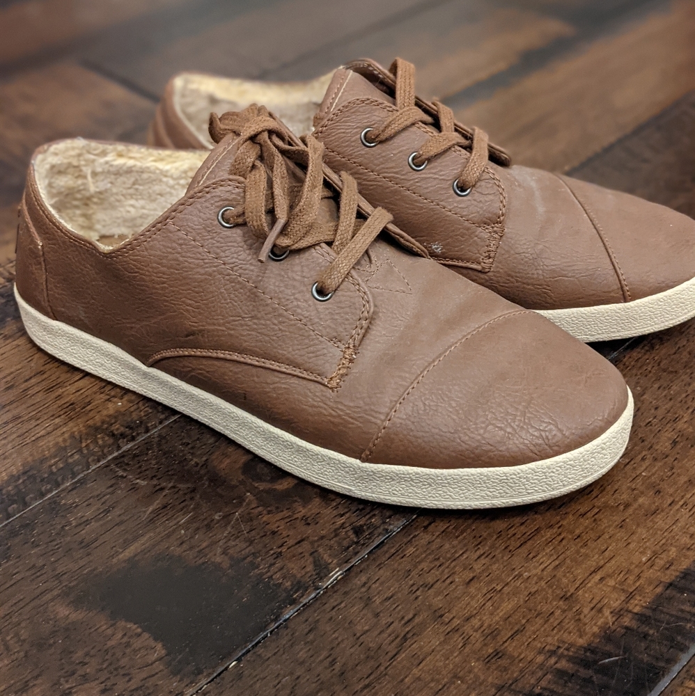 Toms brown lace up sneakers